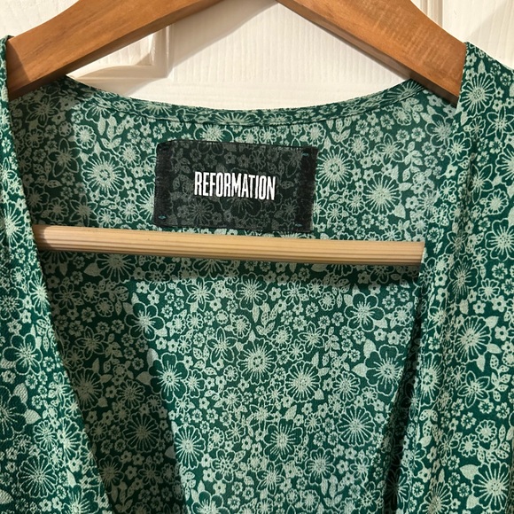 ✨NWT✨ Reformation Luca Dress in Green Verdugo - Picture 6 of 10